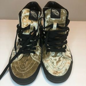 COPY - HI Gold Suede VANS